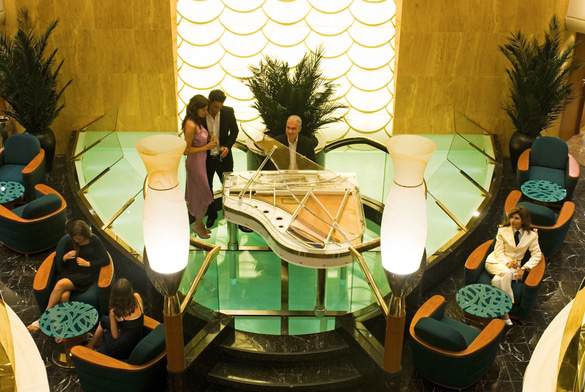 MSC Musica Class Piano bar 2.jpg